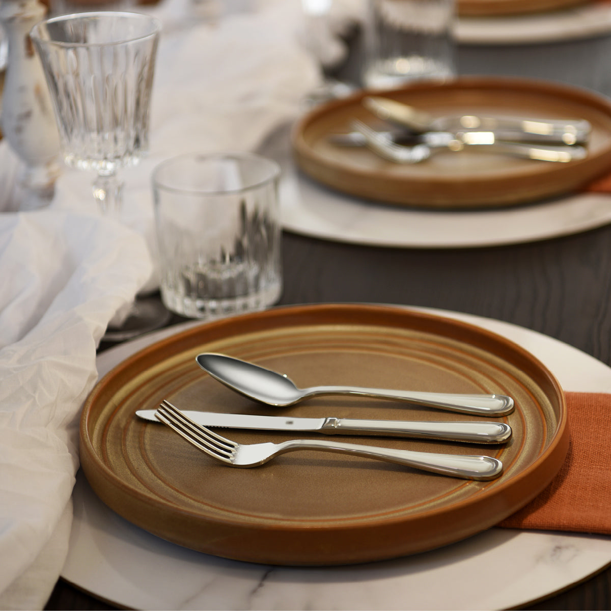 Tablekraft Oxford Cutlery Set 32pc — official